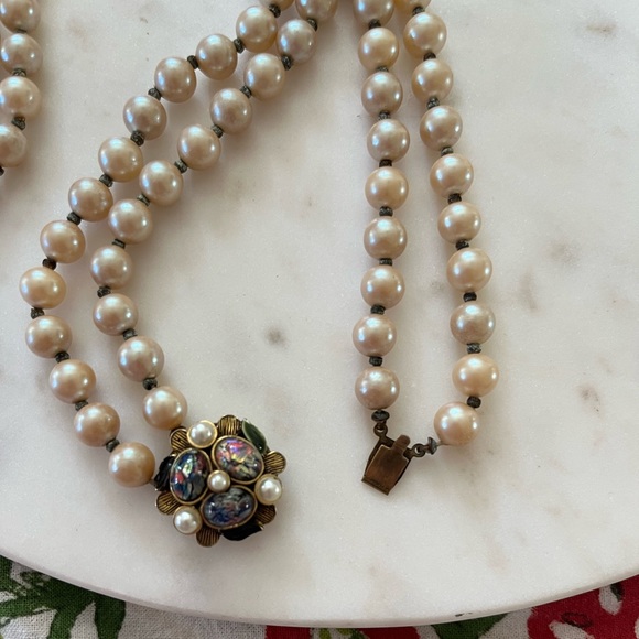 Antique Double Strand Faux Pearl Necklace - Picture 3 of 4